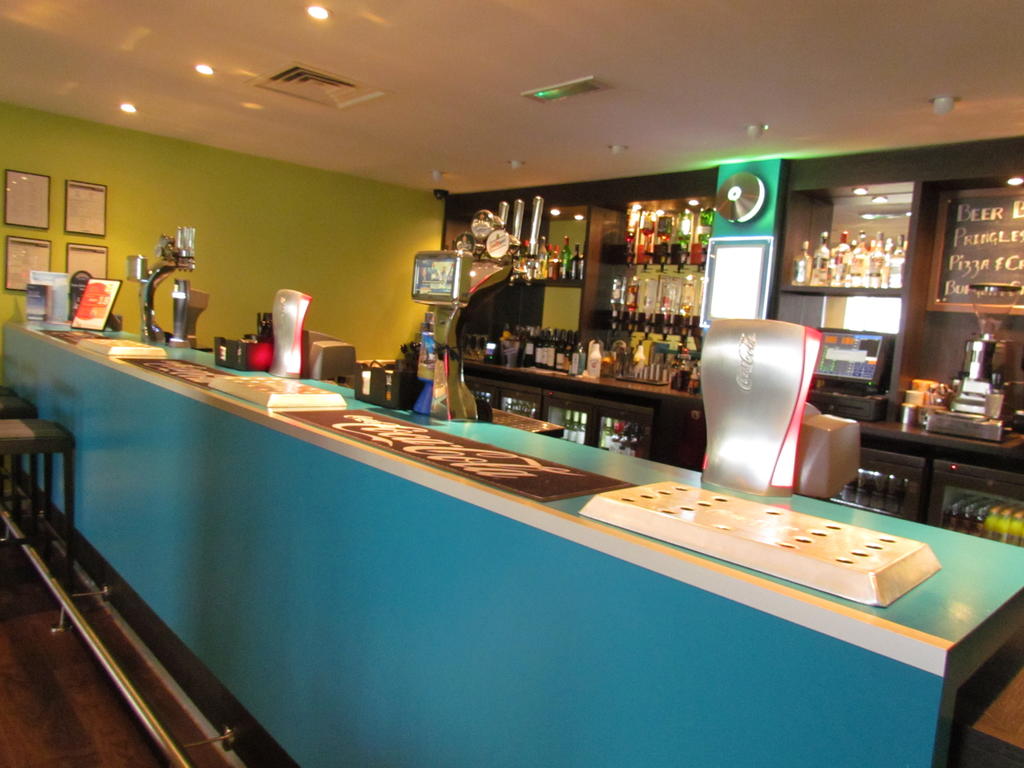 Heeton Consept Hotel City Centre Liverpool bar